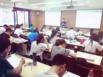 以专业咨询驱动学习规划——厦门美升教育培训中心服务风采